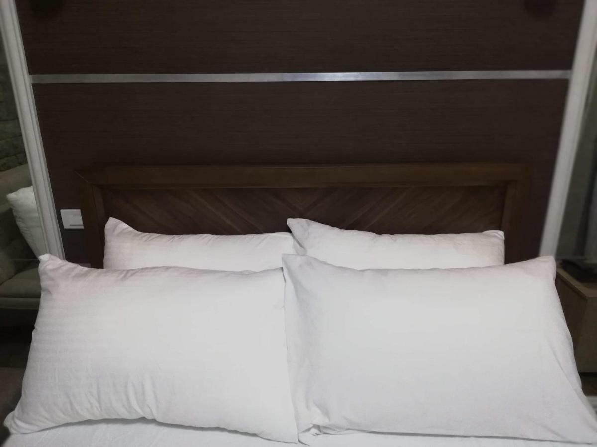 Antonio'S Place, 3 Mins To Mactan Airport, Fast Internet With Netflix 麦克坦 外观 照片